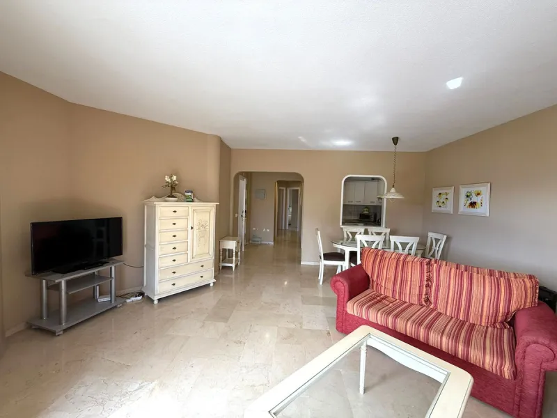 Apartment - Middle Floor Apartment в продаже в Mijas, Málaga. В доме 2 спален и 2 ванных комнат. Площадь дома 82 м²