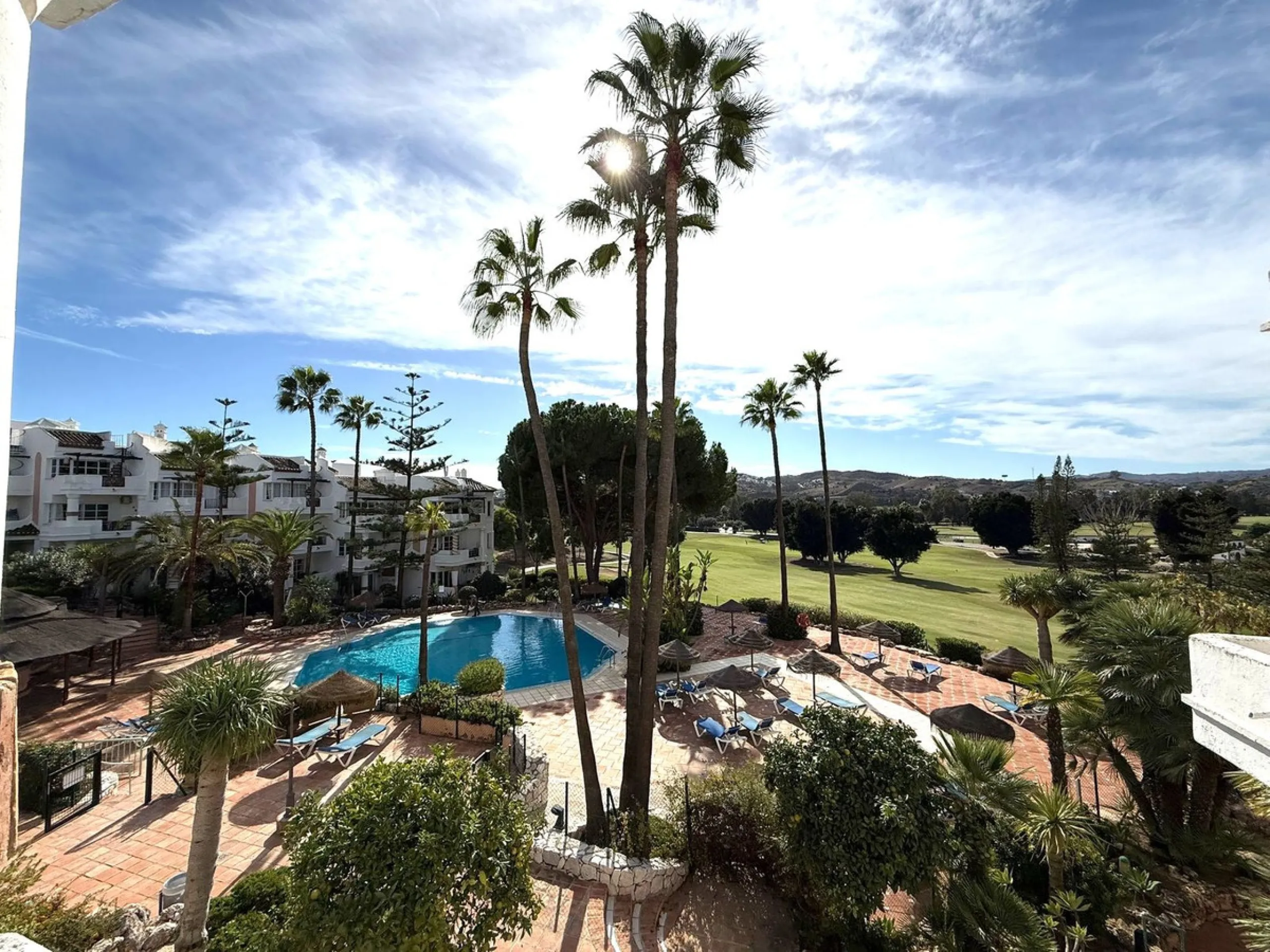 Apartment - Middle Floor Apartment в продаже в Mijas, Málaga. В доме 2 спален и 2 ванных комнат. Площадь дома 82 м²