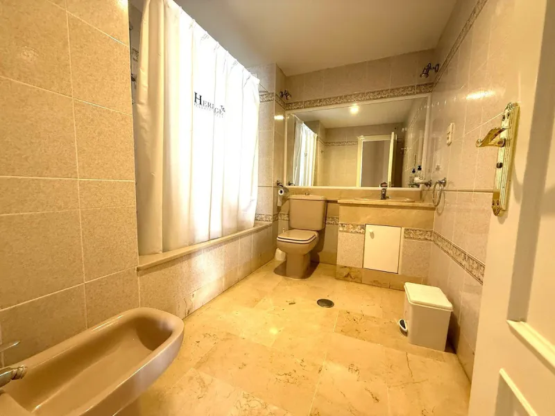 Apartment - Middle Floor Apartment в продаже в Mijas, Málaga. В доме 2 спален и 2 ванных комнат. Площадь дома 82 м²