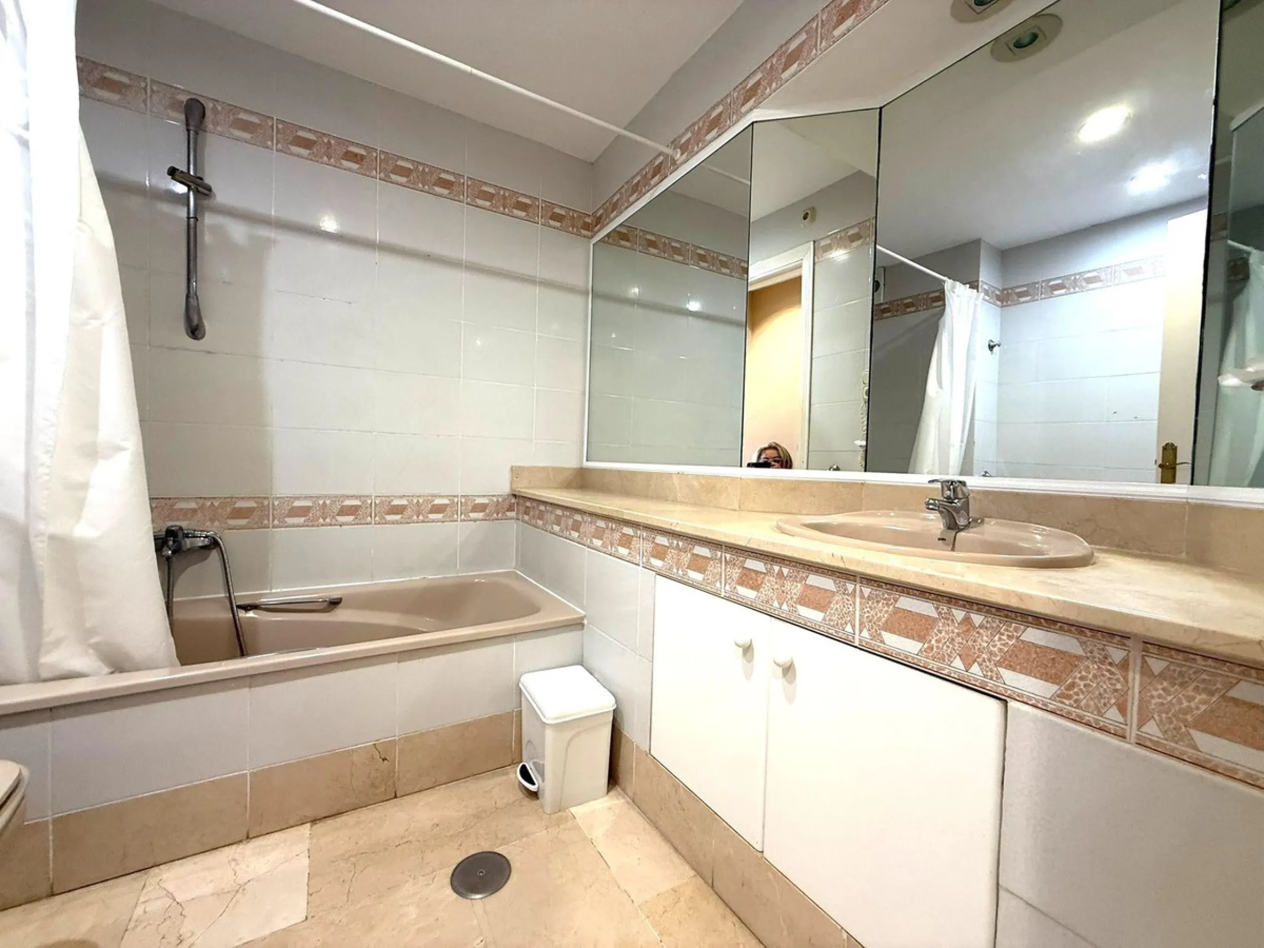 Apartment - Middle Floor Apartment в продаже в Mijas, Málaga. В доме 2 спален и 2 ванных комнат. Площадь дома 82 м²