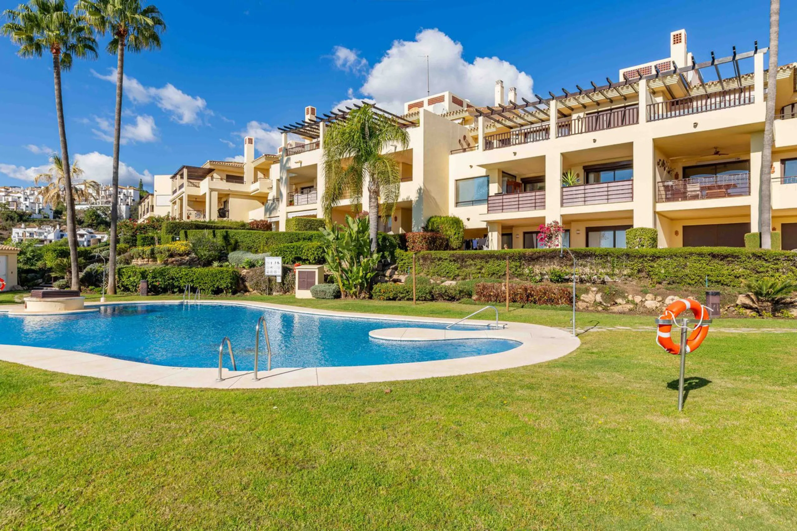 Penthouse Duplex in Los Arqueros Golf & Country Club, Benahavís.