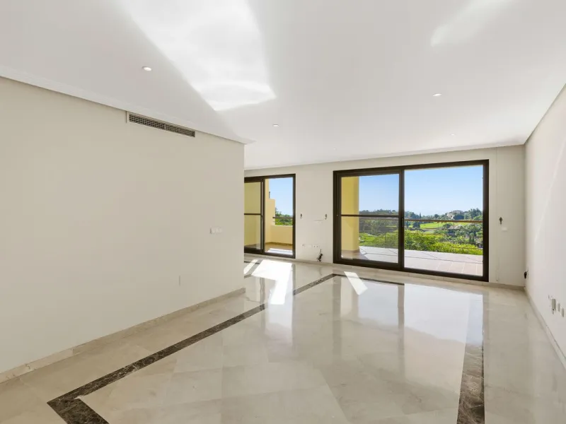 Penthouse Duplex in Los Arqueros Golf & Country Club, Benahavís.
