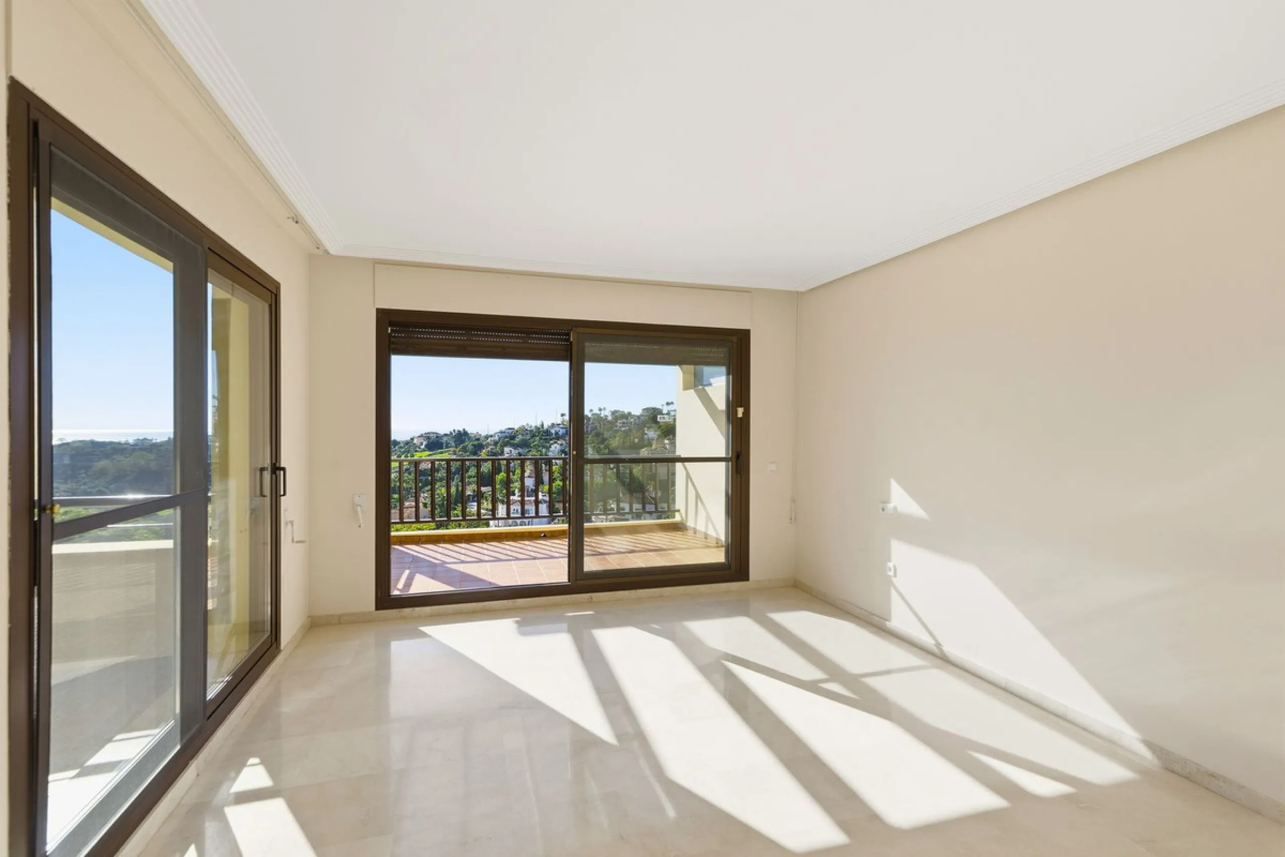 Penthouse Duplex in Los Arqueros Golf & Country Club, Benahavís.