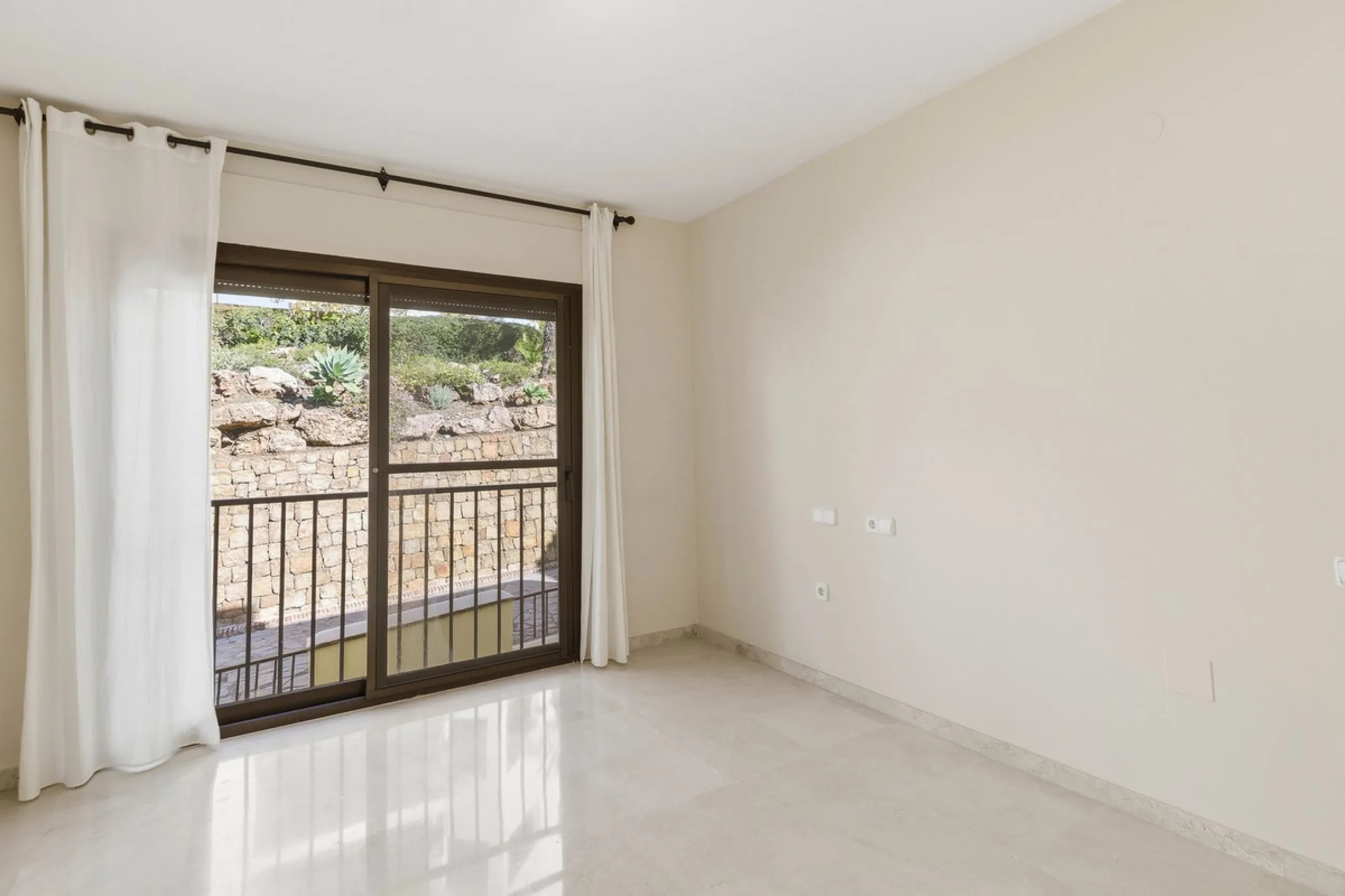 Penthouse Duplex in Los Arqueros Golf & Country Club, Benahavís.