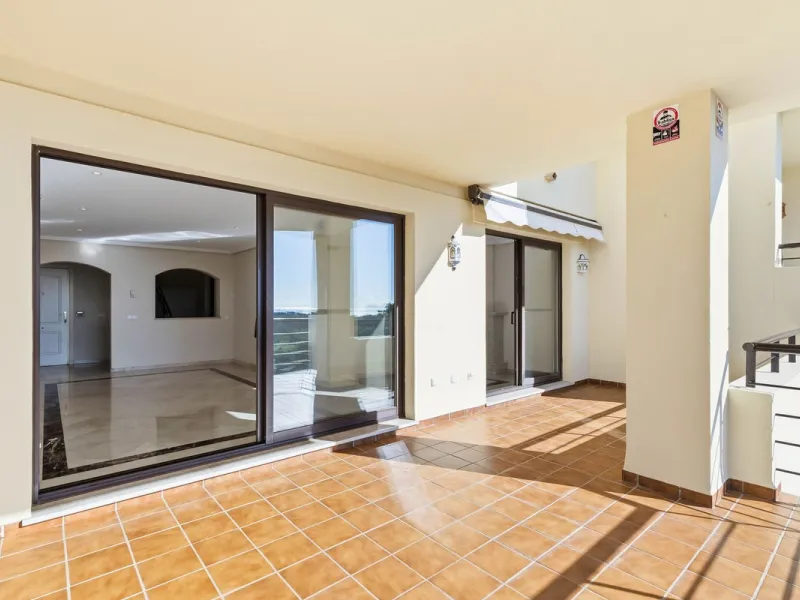 Penthouse Duplex in Los Arqueros Golf & Country Club, Benahavís.