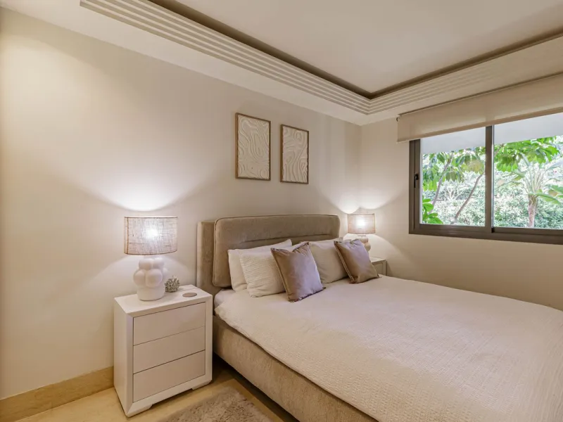 Sunset‑Facing Contemporary Luxury in Los Arqueros