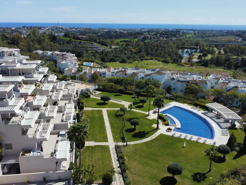 Sunset‑Facing Contemporary Luxury in Los Arqueros