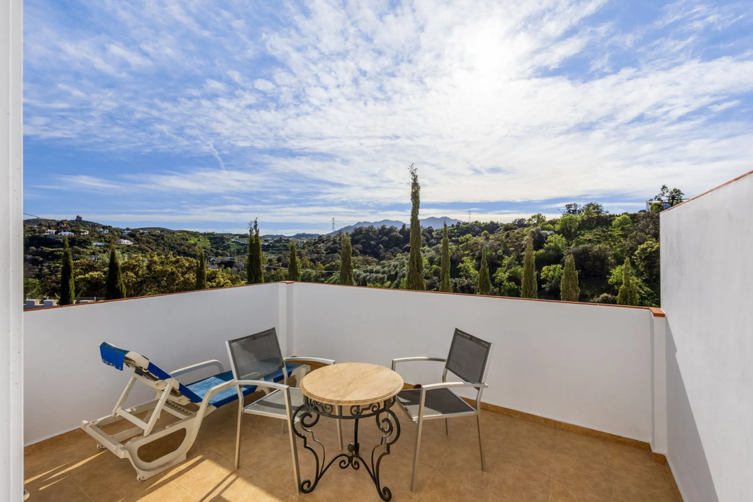 House - Detached Villa в продаже в Alhaurín el Grande, Málaga. В доме 6 спален и 5 ванных комнат. Площадь дома 336 м². Площадь участка 11788 м²