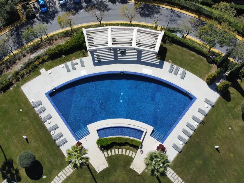 Sunset‑Facing Contemporary Luxury in Los Arqueros