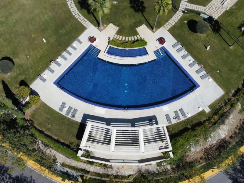 Sunset‑Facing Contemporary Luxury in Los Arqueros