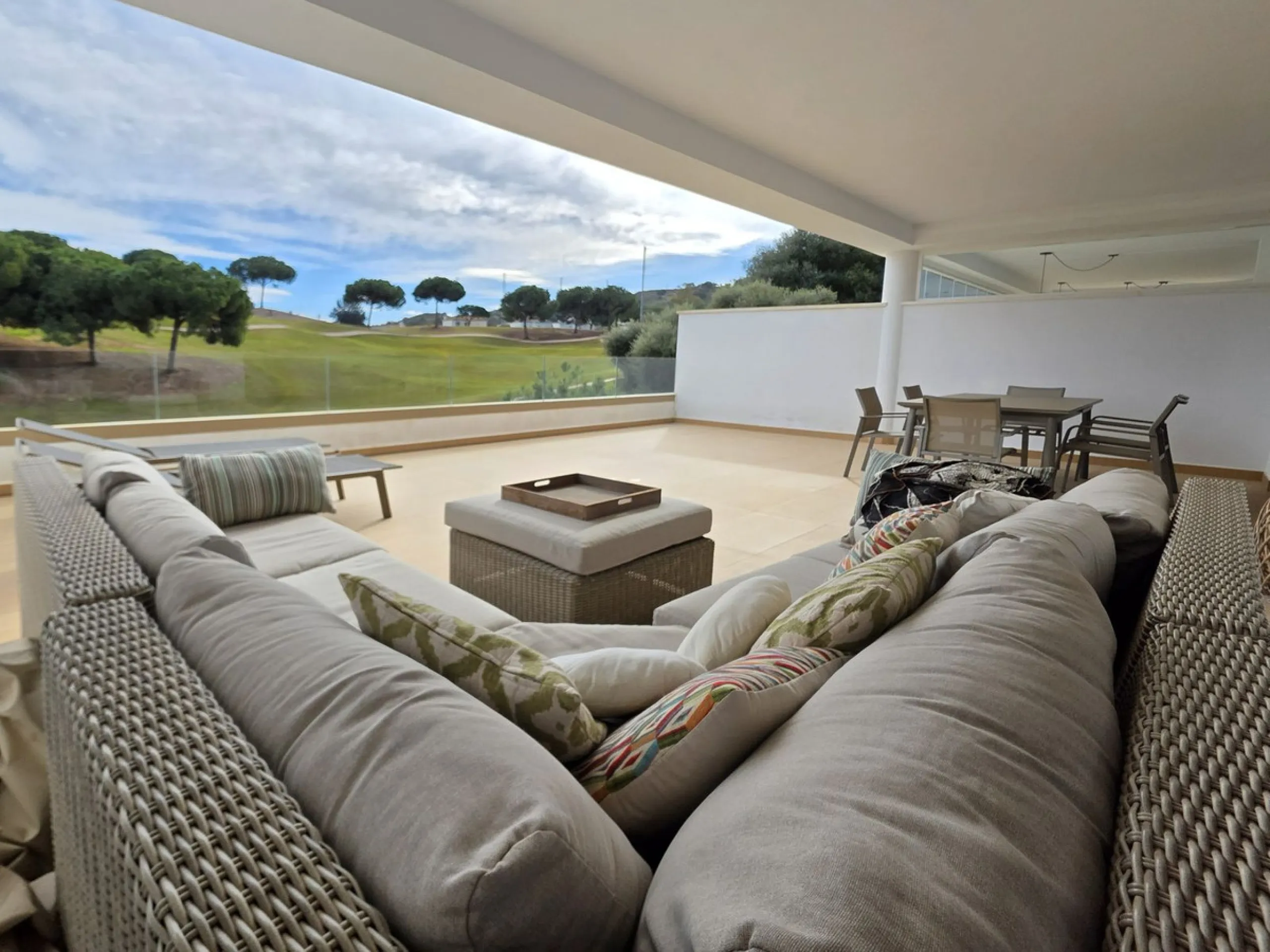Apartment - Middle Floor Apartment в продаже в Mijas, Málaga. В доме 2 спален и 2 ванных комнат. Площадь дома 89 м²
