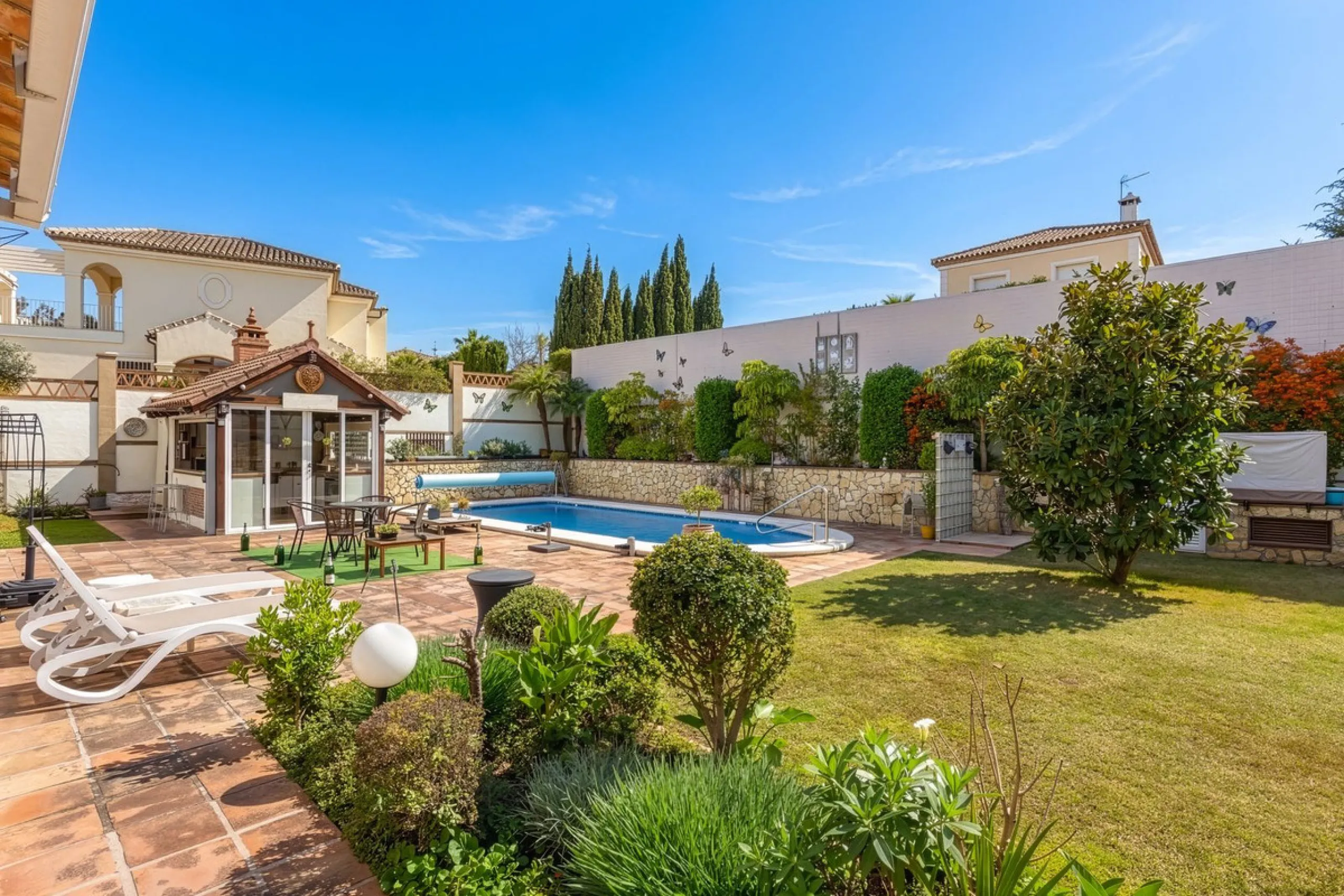 STUNNING THREE BEDROOM VILLA