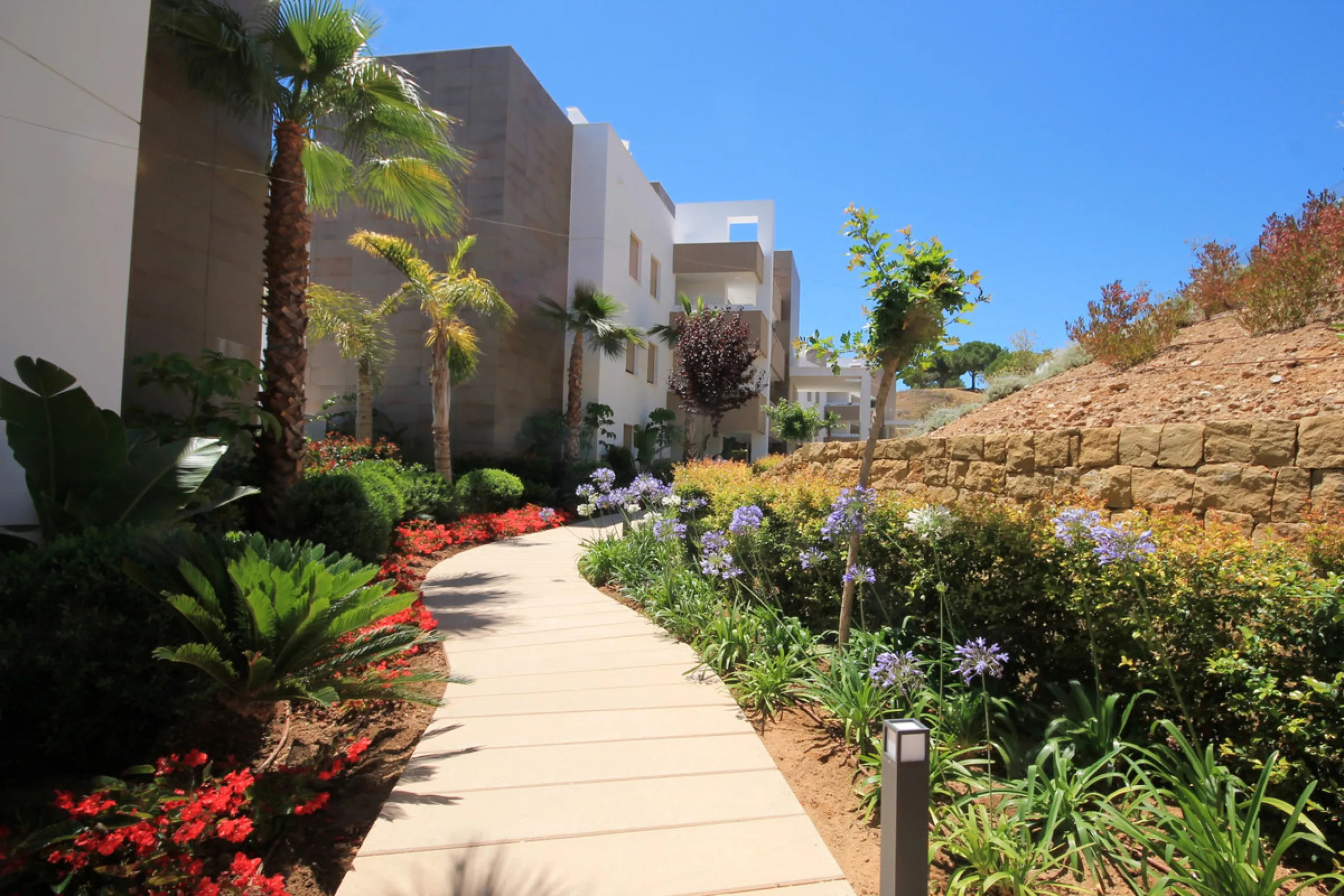 Apartment - Middle Floor Apartment в продаже в Mijas, Málaga. В доме 2 спален и 2 ванных комнат. Площадь дома 89 м²