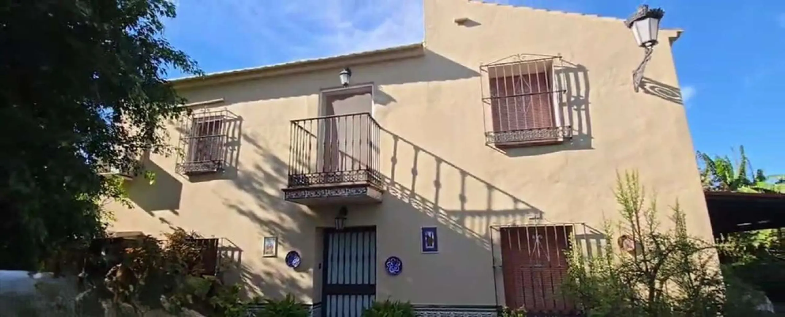 House - Detached Villa в продаже в Alhaurín de la Torre, Málaga. В доме 6 спален и 4 ванных комнат. Площадь дома 400 м². Площадь участка 4000 м²