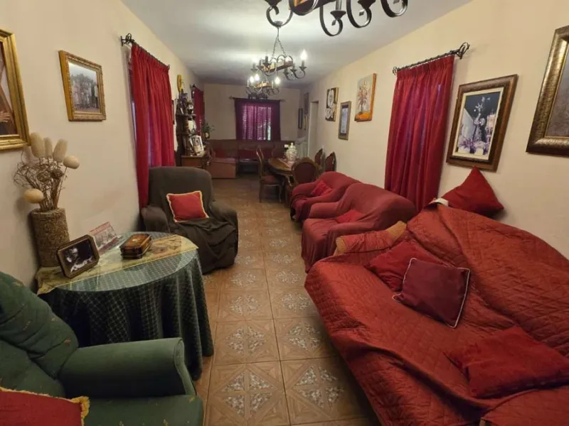 House - Detached Villa в продаже в Alhaurín de la Torre, Málaga. В доме 6 спален и 4 ванных комнат. Площадь дома 400 м². Площадь участка 4000 м²