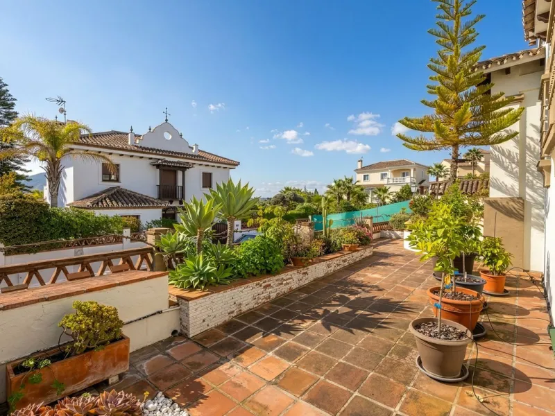 STUNNING THREE BEDROOM VILLA