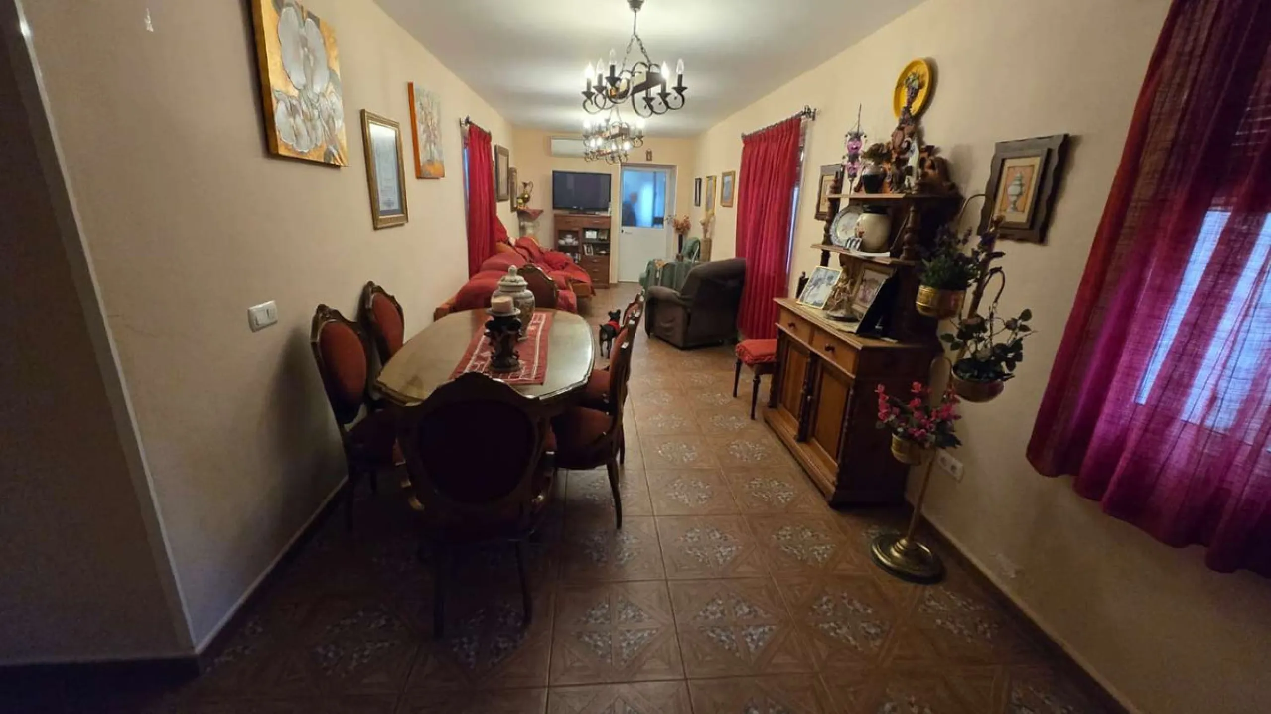 House - Detached Villa в продаже в Alhaurín de la Torre, Málaga. В доме 6 спален и 4 ванных комнат. Площадь дома 400 м². Площадь участка 4000 м²