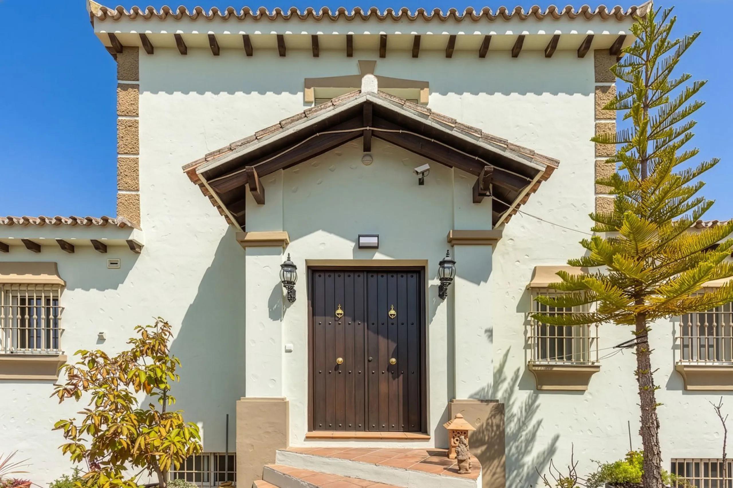 STUNNING THREE BEDROOM VILLA