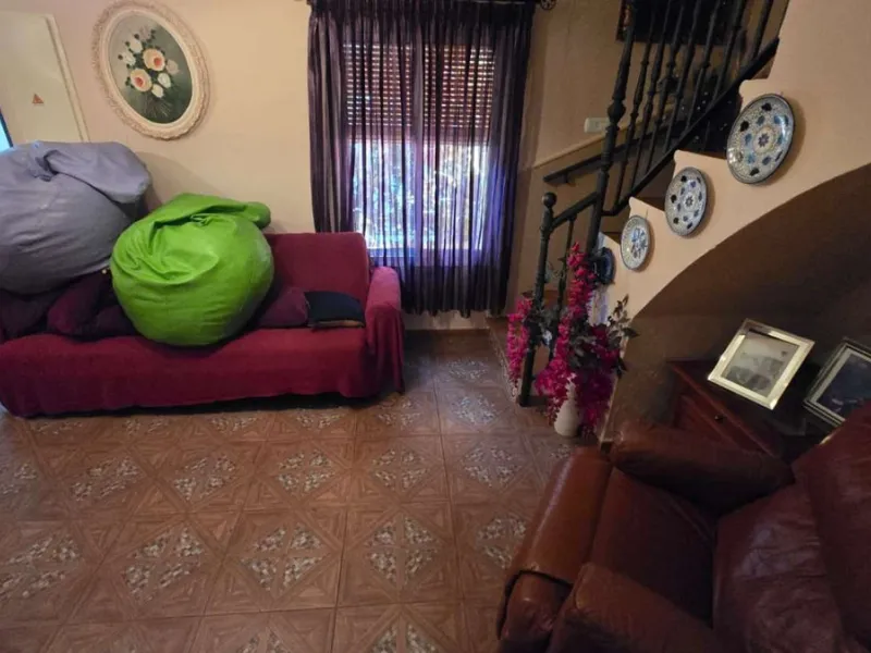 House - Detached Villa в продаже в Alhaurín de la Torre, Málaga. В доме 6 спален и 4 ванных комнат. Площадь дома 400 м². Площадь участка 4000 м²
