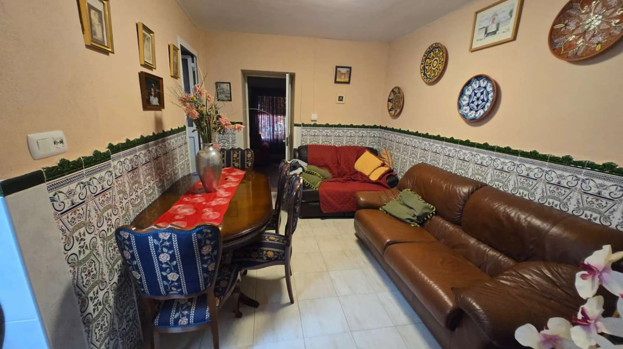 House - Detached Villa в продаже в Alhaurín de la Torre, Málaga. В доме 6 спален и 4 ванных комнат. Площадь дома 400 м². Площадь участка 4000 м²