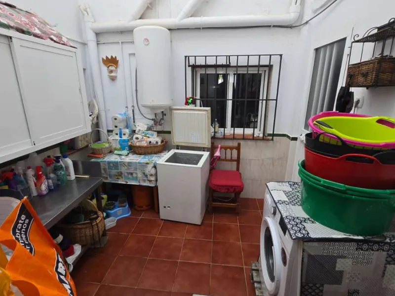 House - Detached Villa в продаже в Alhaurín de la Torre, Málaga. В доме 6 спален и 4 ванных комнат. Площадь дома 400 м². Площадь участка 4000 м²