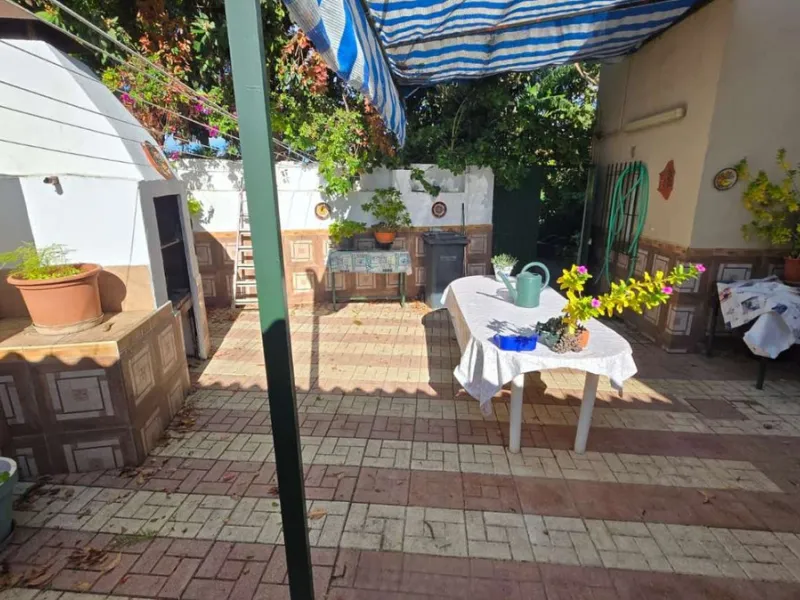 House - Detached Villa в продаже в Alhaurín de la Torre, Málaga. В доме 6 спален и 4 ванных комнат. Площадь дома 400 м². Площадь участка 4000 м²