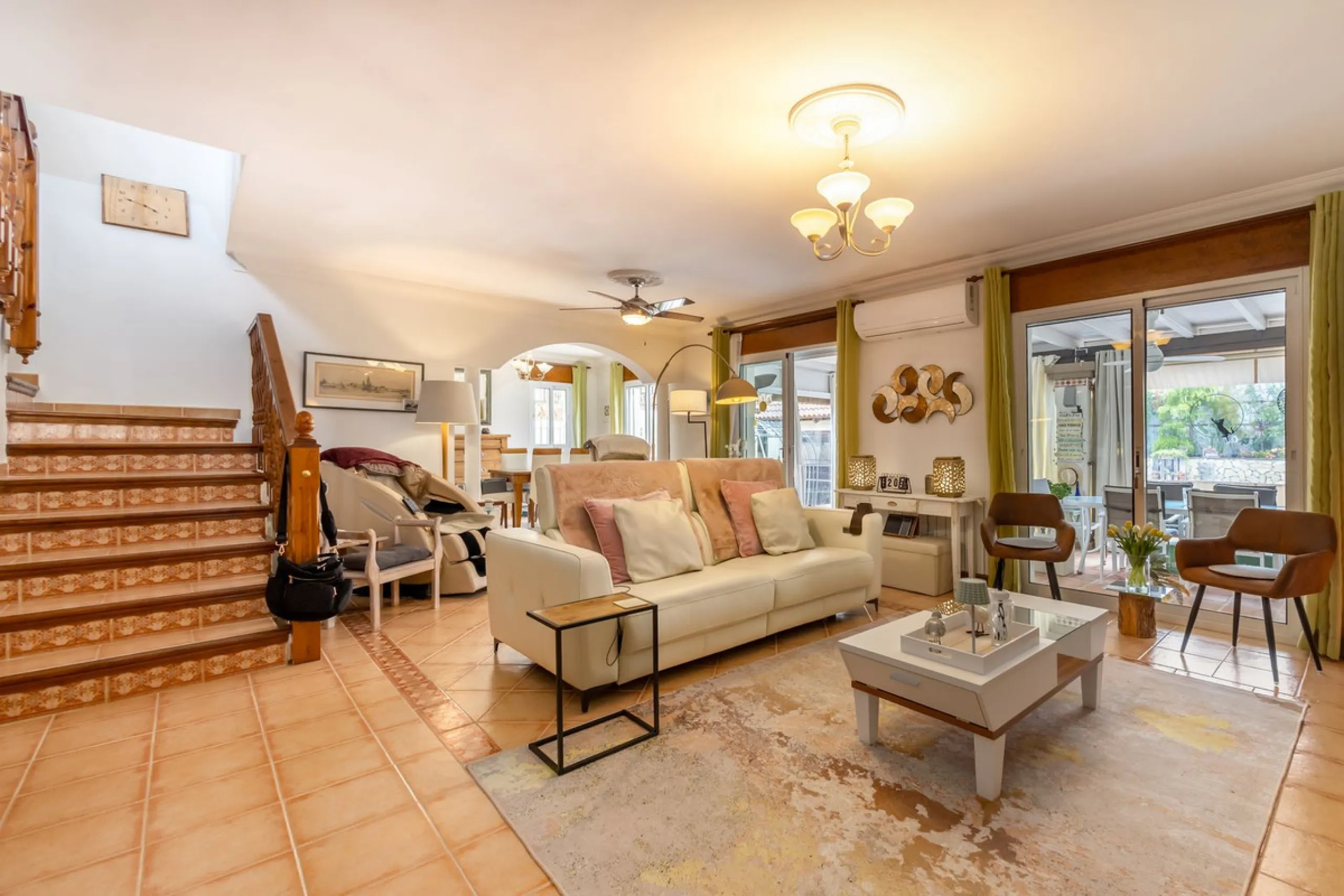 STUNNING THREE BEDROOM VILLA