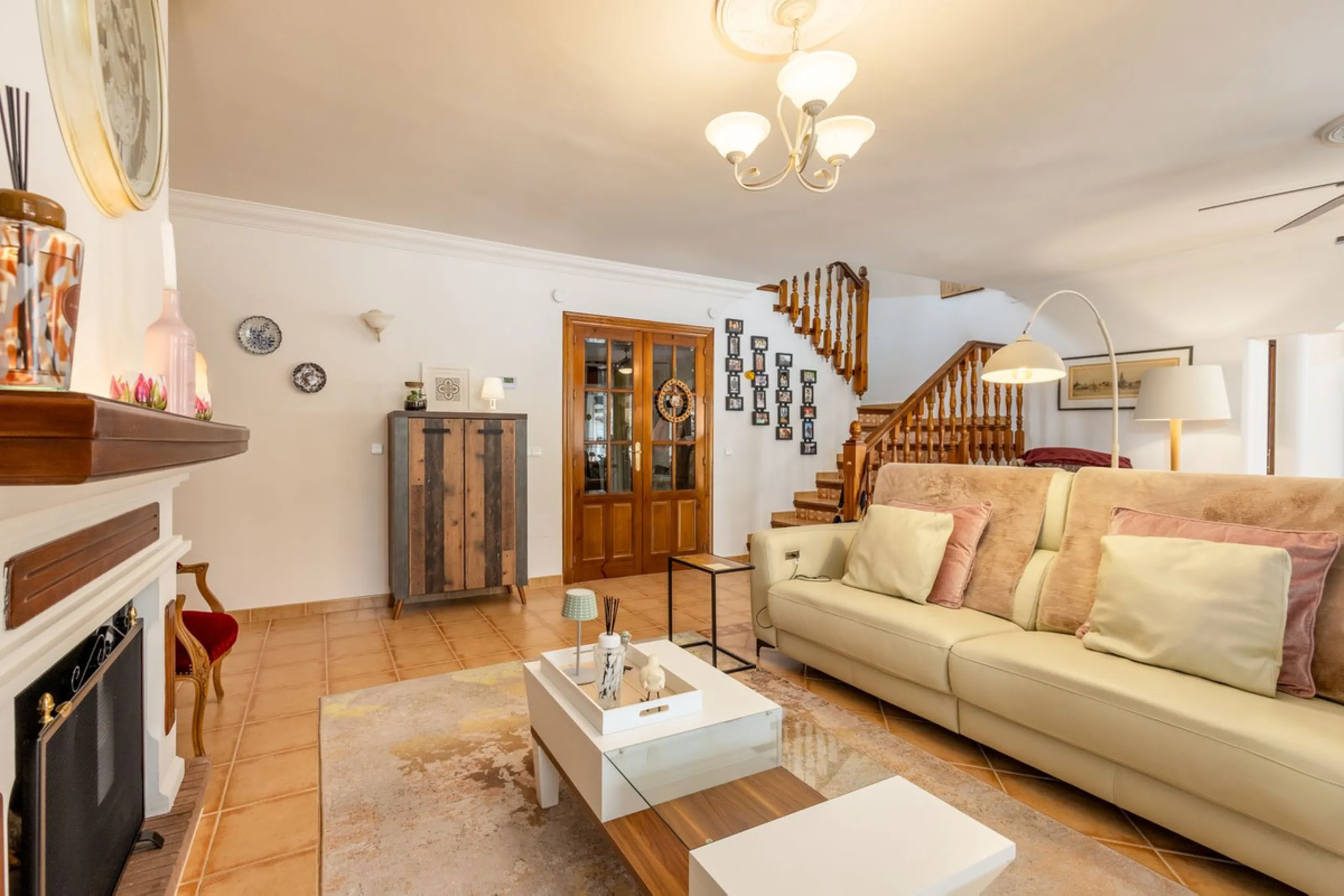STUNNING THREE BEDROOM VILLA