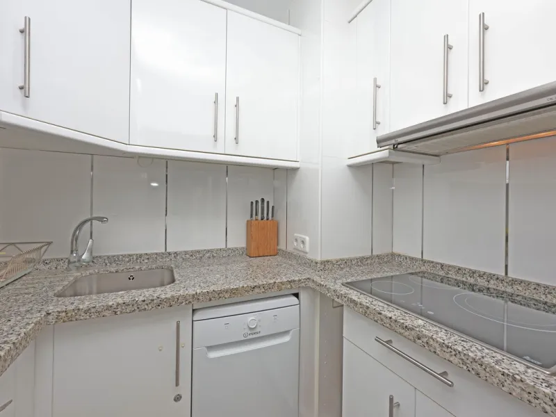 Introducing this charming 3-bedroom, 2-bathroom apartment, ideally located in the heart of Marbella. This home offers comfort and style in one of the most sought-after areas on the Costa del Sol. The living room opens up to a South-West facing terrace, pe