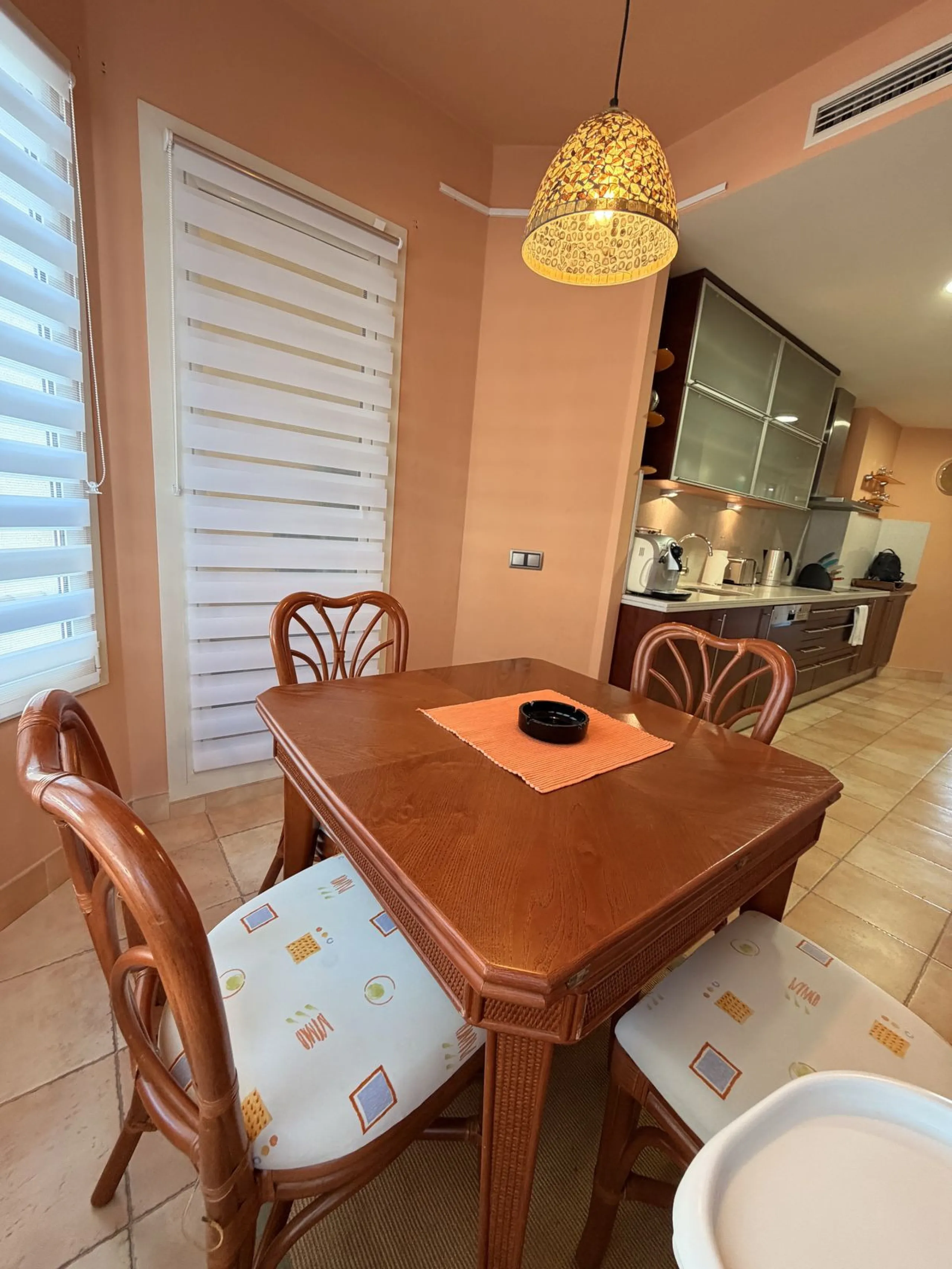 Apartment - Middle Floor Apartment в продаже в Marbella, Málaga. В доме 2 спален и 2 ванных комнат. Площадь дома 110 м²
