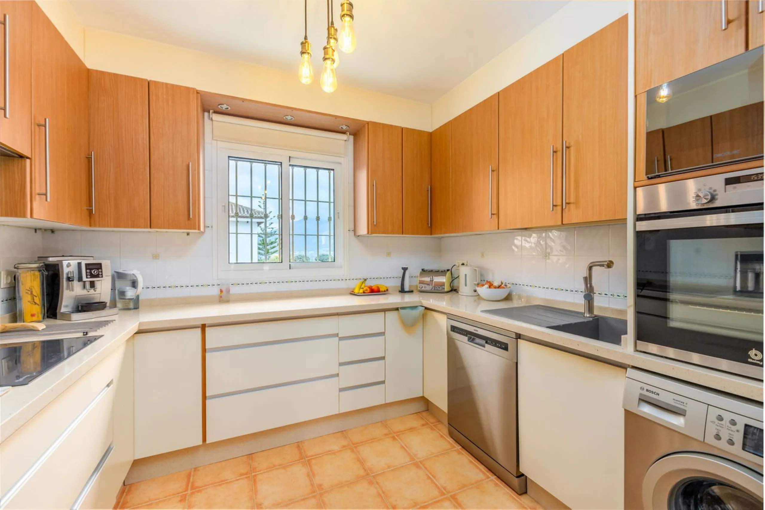 STUNNING THREE BEDROOM VILLA