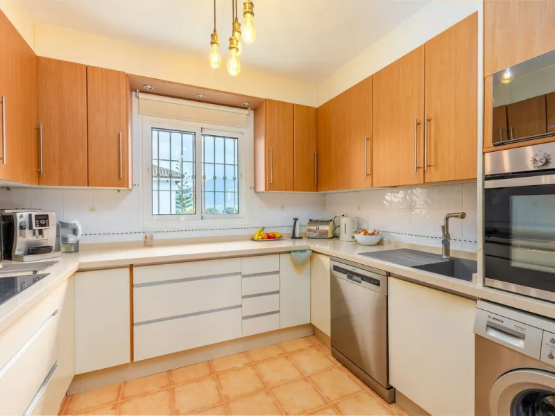 STUNNING THREE BEDROOM VILLA