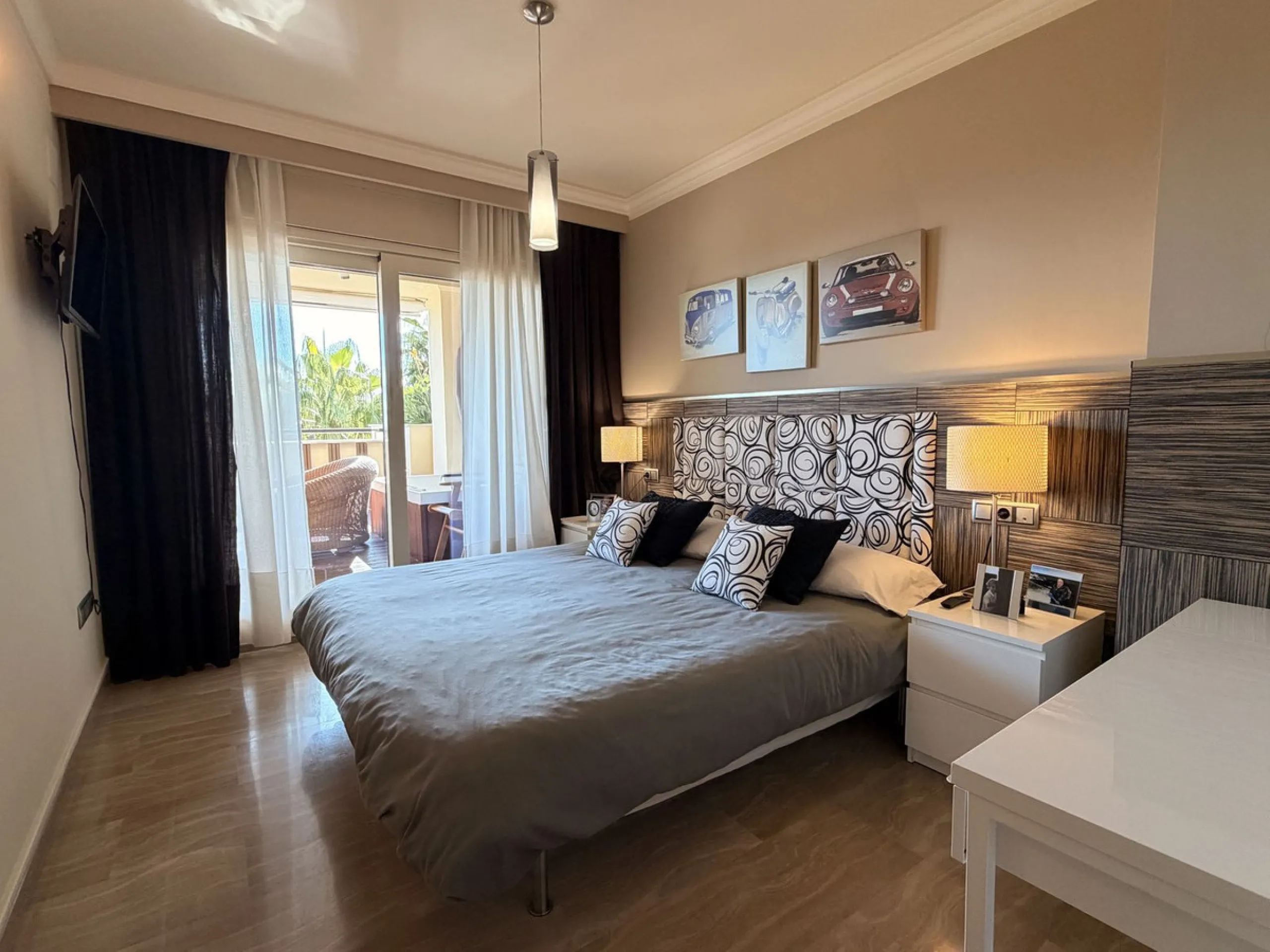 Apartment - Middle Floor Apartment в продаже в Marbella, Málaga. В доме 2 спален и 2 ванных комнат. Площадь дома 110 м²