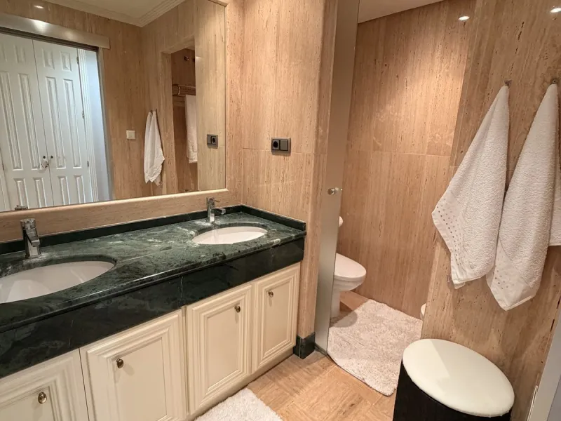 Apartment - Middle Floor Apartment в продаже в Marbella, Málaga. В доме 2 спален и 2 ванных комнат. Площадь дома 110 м²