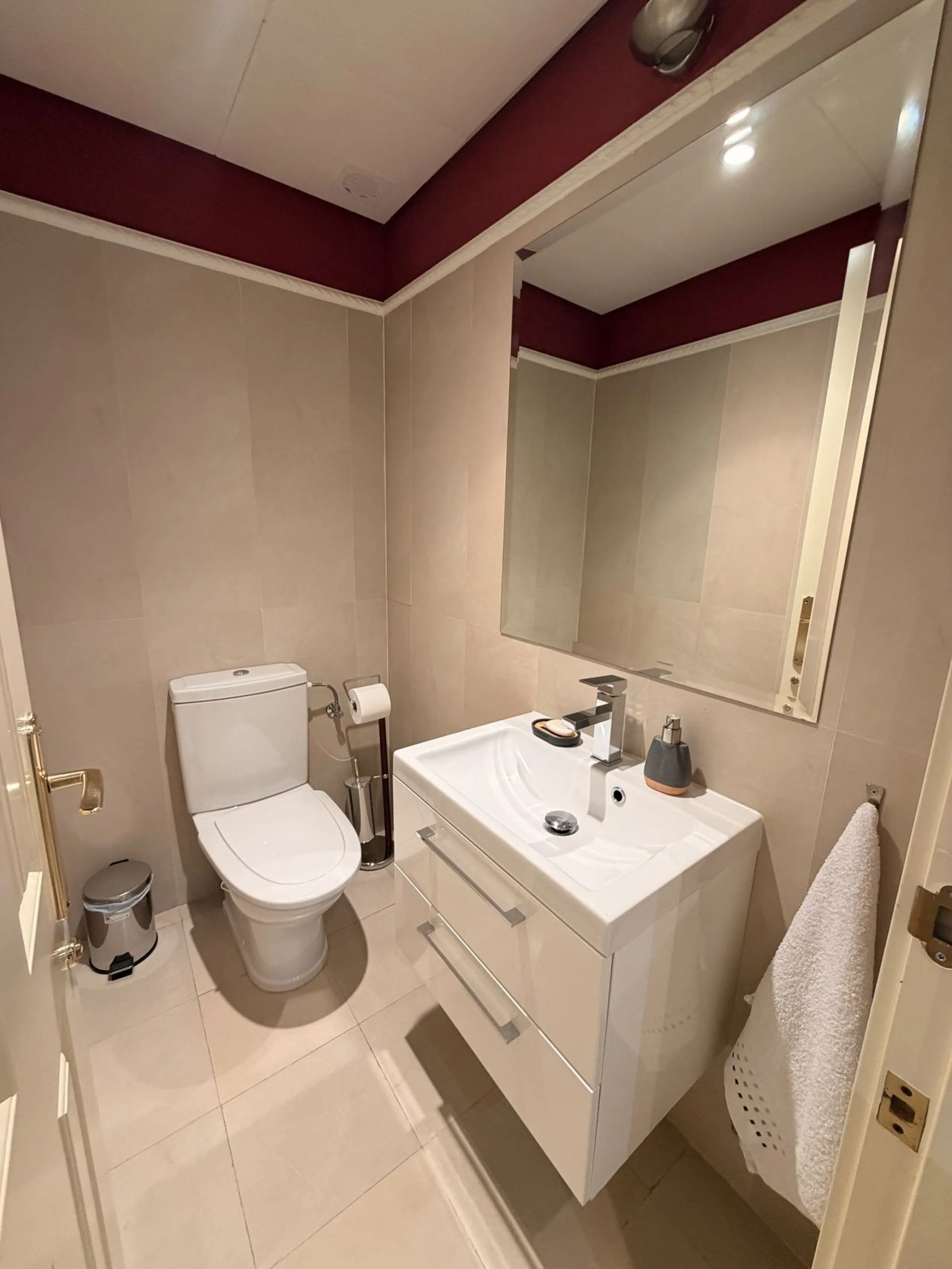 Apartment - Middle Floor Apartment в продаже в Marbella, Málaga. В доме 2 спален и 2 ванных комнат. Площадь дома 110 м²