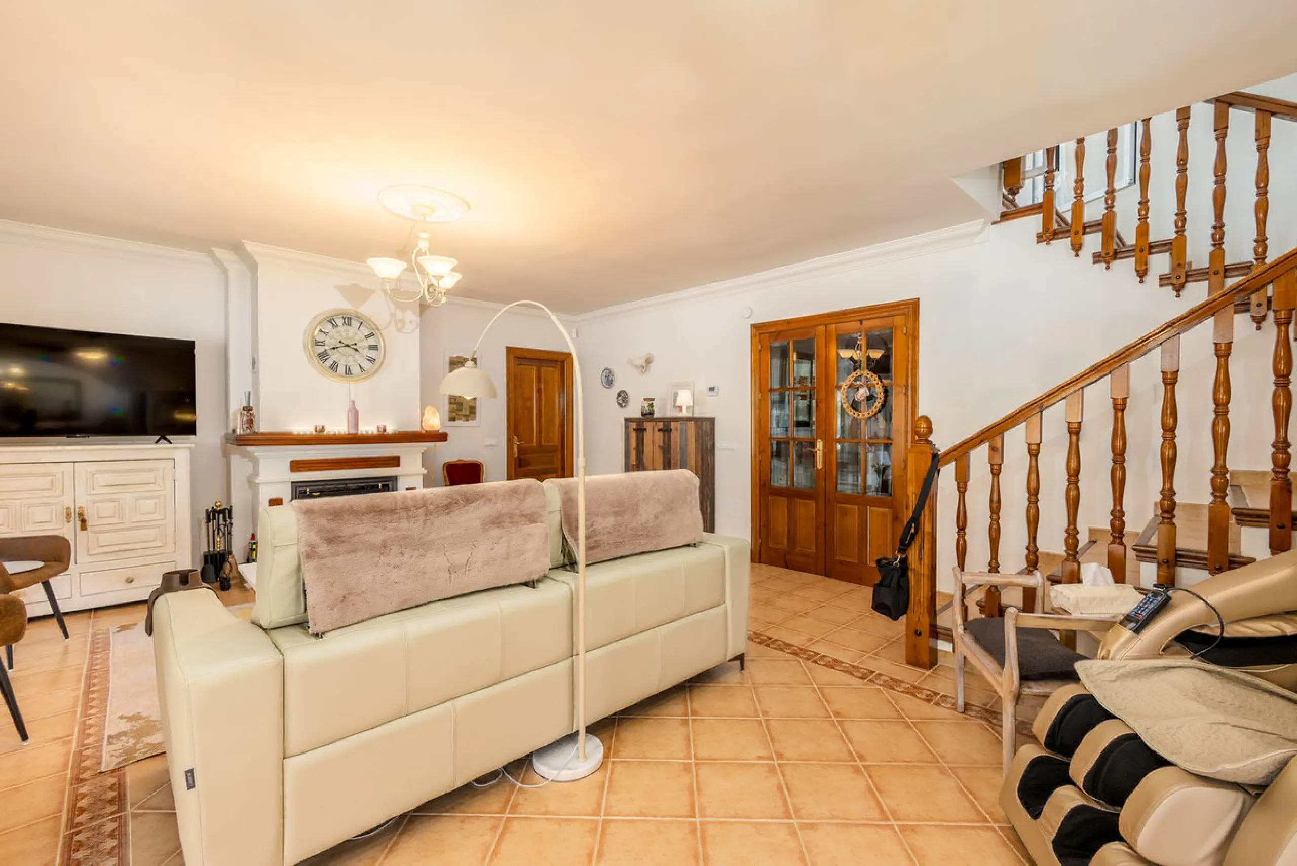 STUNNING THREE BEDROOM VILLA