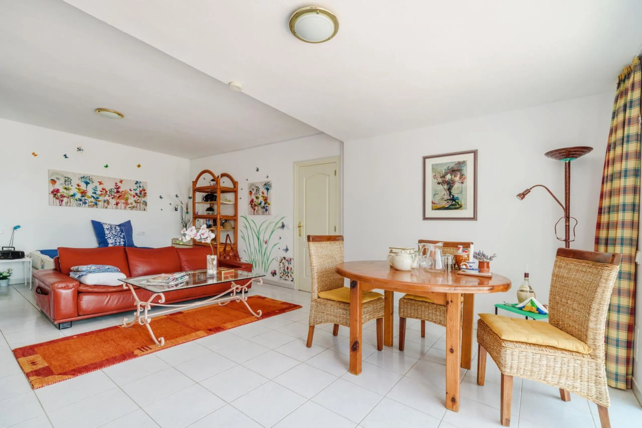 Magnificent property with sea views and
