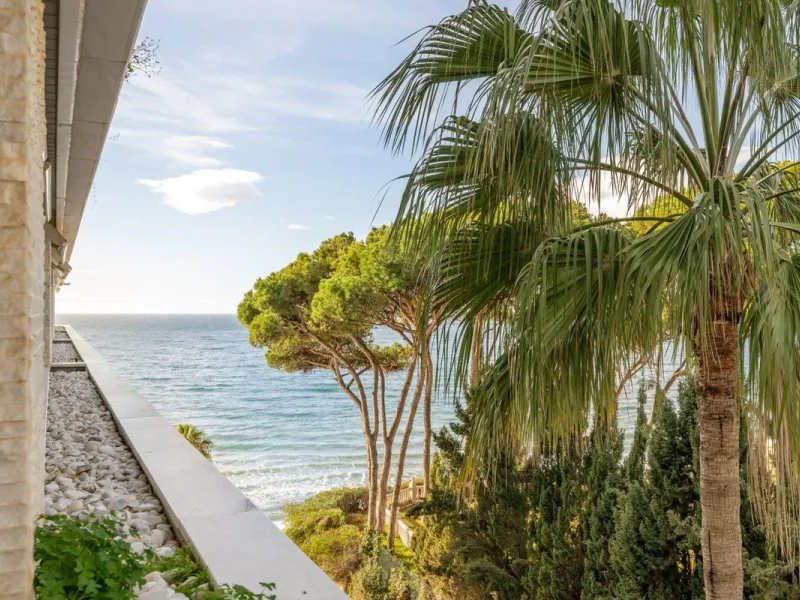 Apartment - Middle Floor Apartment в продаже в Marbella, Málaga. В доме 2 спален и 2 ванных комнат. Площадь дома 127 м²