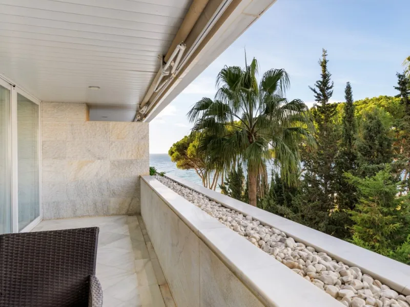Apartment - Middle Floor Apartment в продаже в Marbella, Málaga. В доме 2 спален и 2 ванных комнат. Площадь дома 127 м²