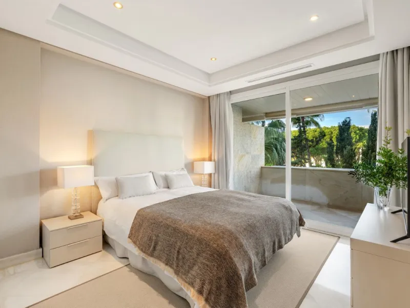 Apartment - Middle Floor Apartment в продаже в Marbella, Málaga. В доме 2 спален и 2 ванных комнат. Площадь дома 127 м²