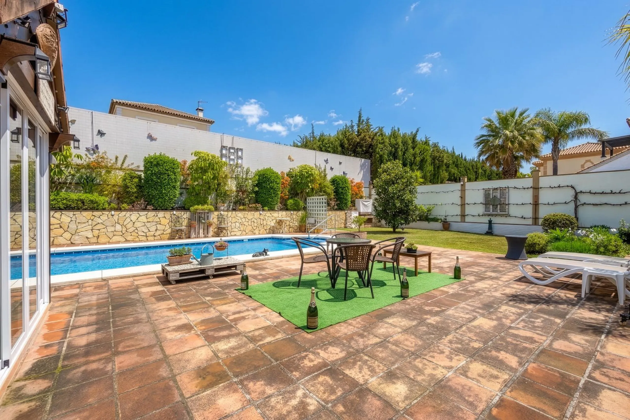STUNNING THREE BEDROOM VILLA