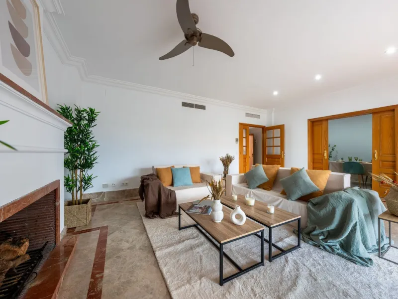 House - Semi-Detached House в продаже в Marbella, Málaga. В доме 3 спален и 4 ванных комнат. Площадь дома 207 м². Площадь участка 317 м²