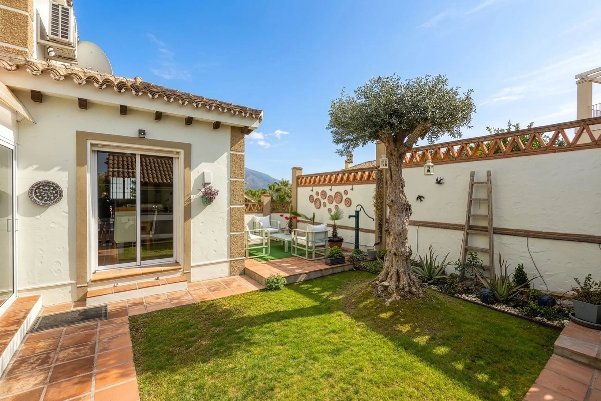 STUNNING THREE BEDROOM VILLA