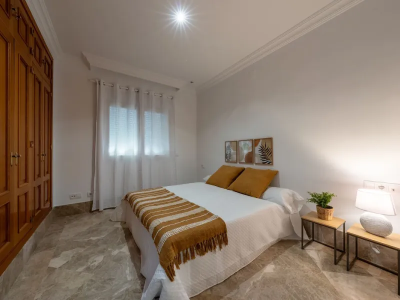 House - Semi-Detached House в продаже в Marbella, Málaga. В доме 3 спален и 4 ванных комнат. Площадь дома 207 м². Площадь участка 317 м²