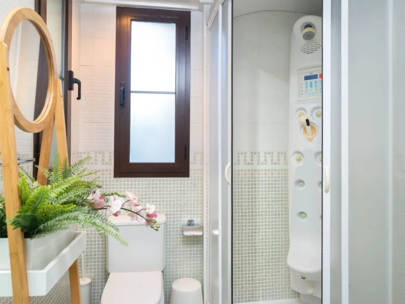 Apartment - Ground Floor Apartment в продаже в Benahavís, Málaga. В доме 3 спален и 2 ванных комнат. Площадь дома 125 м². Площадь участка 100 м²