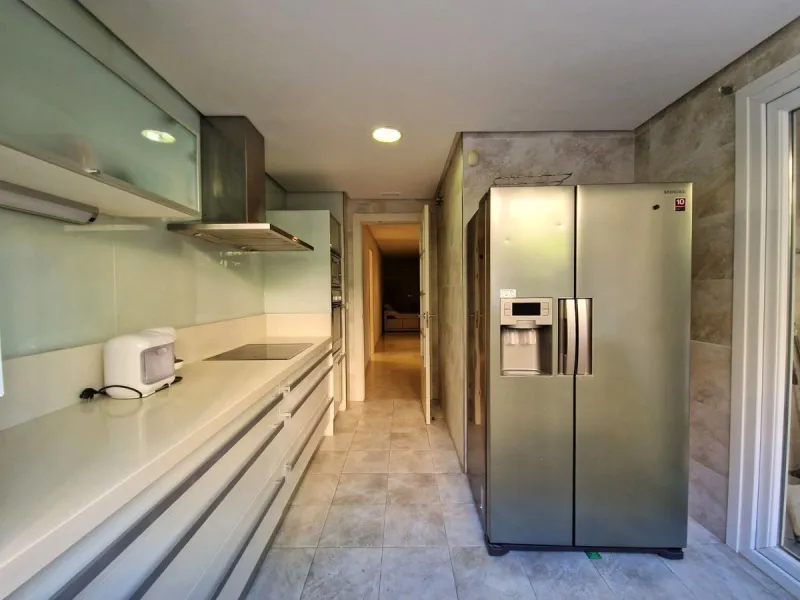 Stunning Corner Ground-Floor Apartment in Nueva Andalucía – Marbella's Golf Valley Gem