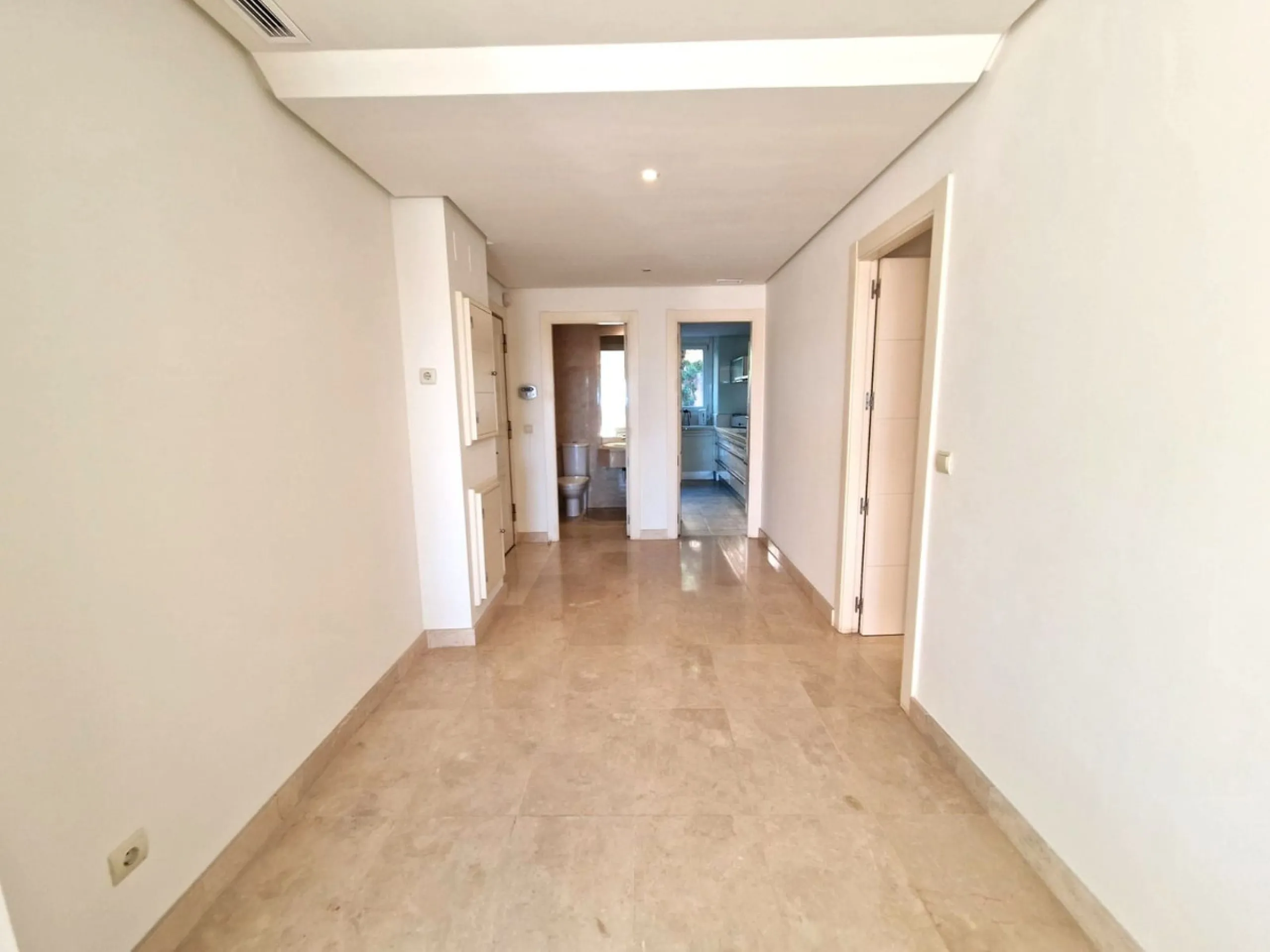 Stunning Corner Ground-Floor Apartment in Nueva Andalucía – Marbella's Golf Valley Gem