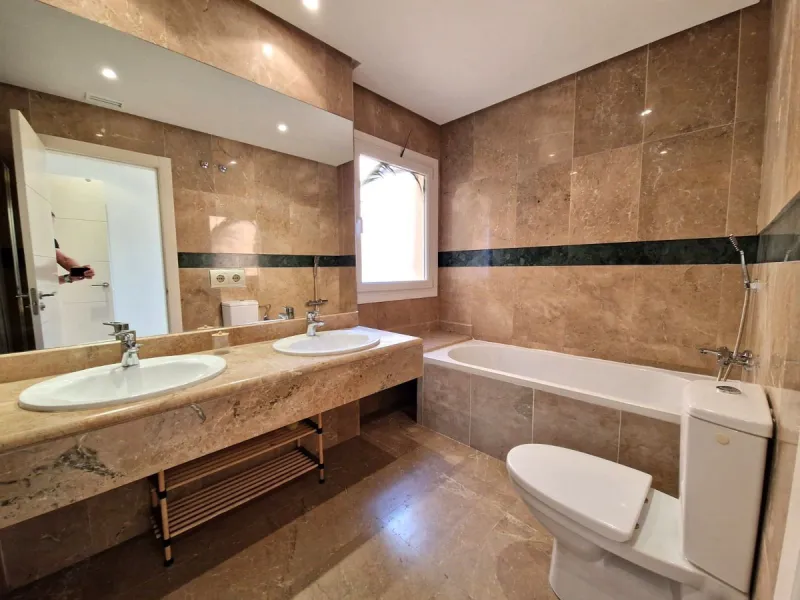 Stunning Corner Ground-Floor Apartment in Nueva Andalucía – Marbella's Golf Valley Gem