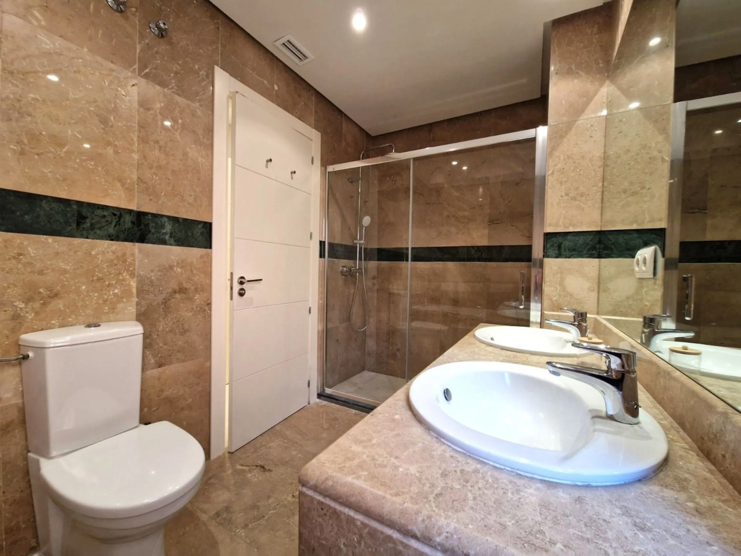 Stunning Corner Ground-Floor Apartment in Nueva Andalucía – Marbella's Golf Valley Gem