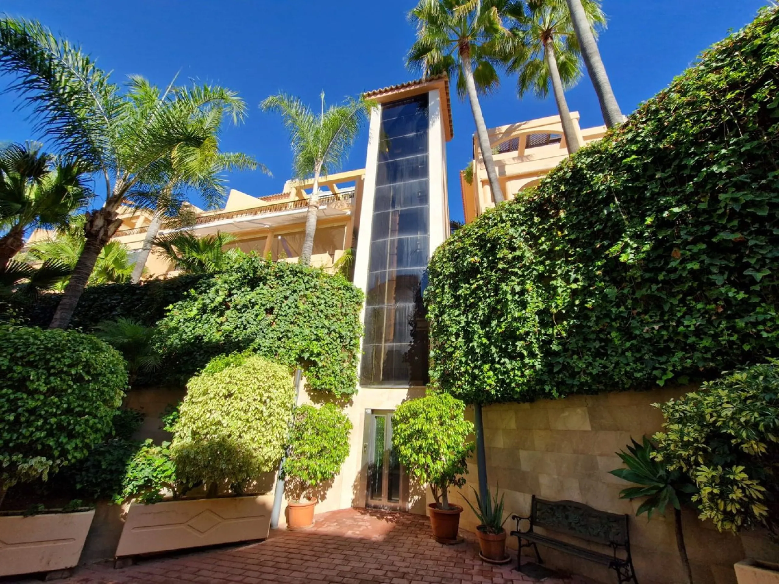 Stunning Corner Ground-Floor Apartment in Nueva Andalucía – Marbella's Golf Valley Gem